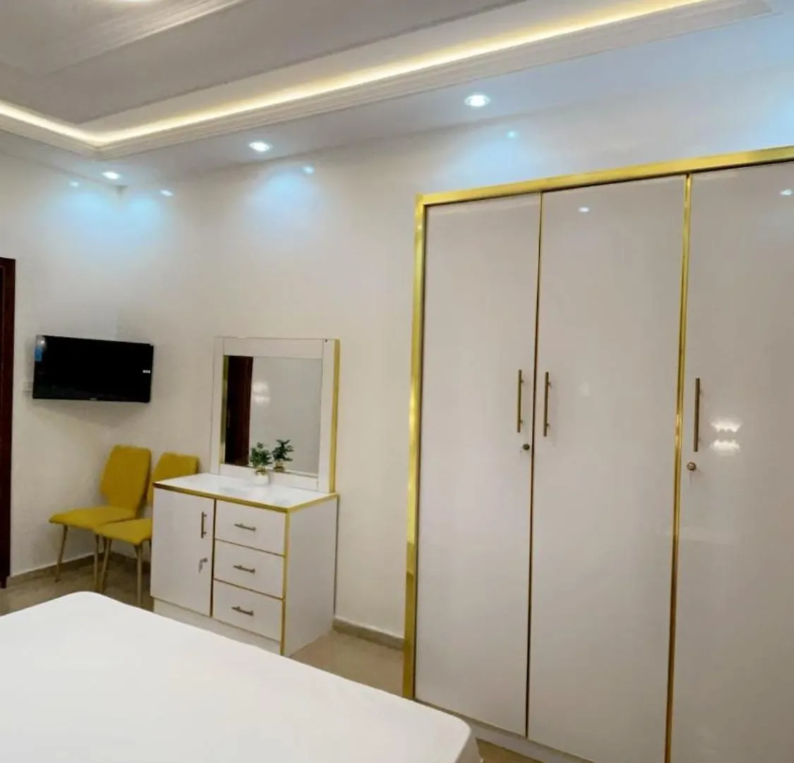 Appartement Cozy Bien Equipe A Mamelles Dakar
