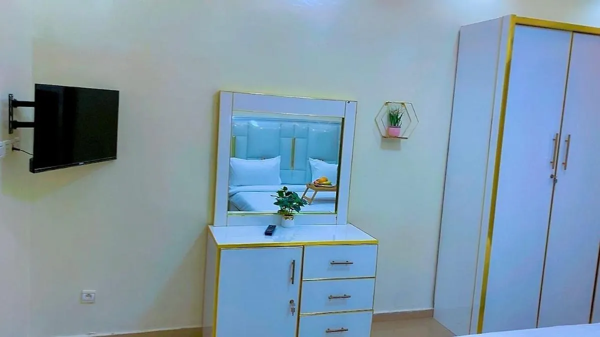 Appartement Cozy Bien Equipe A Mamelles Dakar Apartment