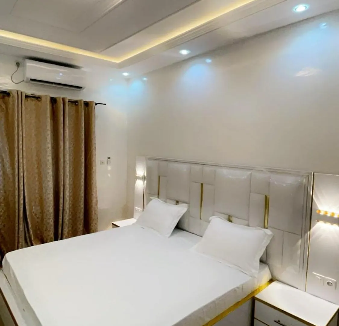 Appartement Cozy Bien Equipe A Mamelles Dakar