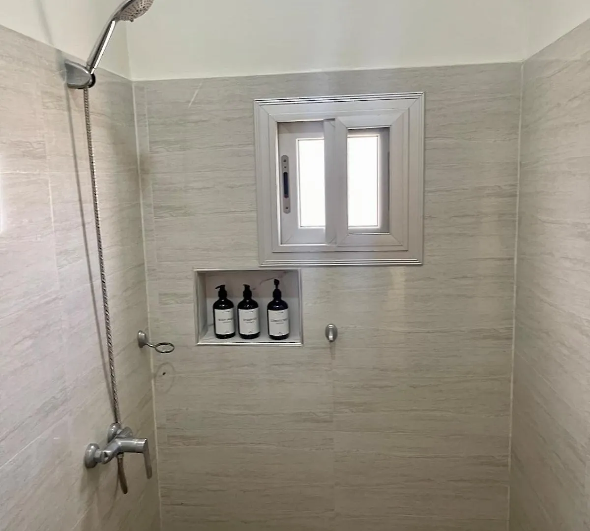 Appartement Cozy Bien Equipe A Mamelles Dakar Senegal