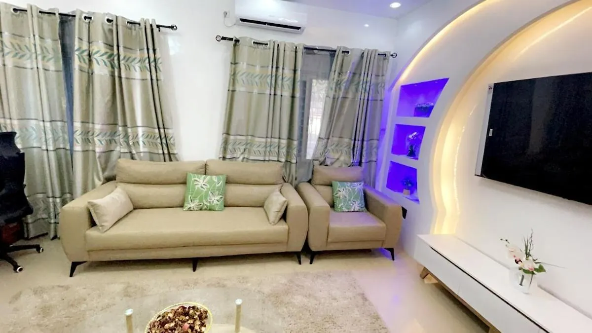 Appartement Cozy Bien Equipe A Mamelles Dakar